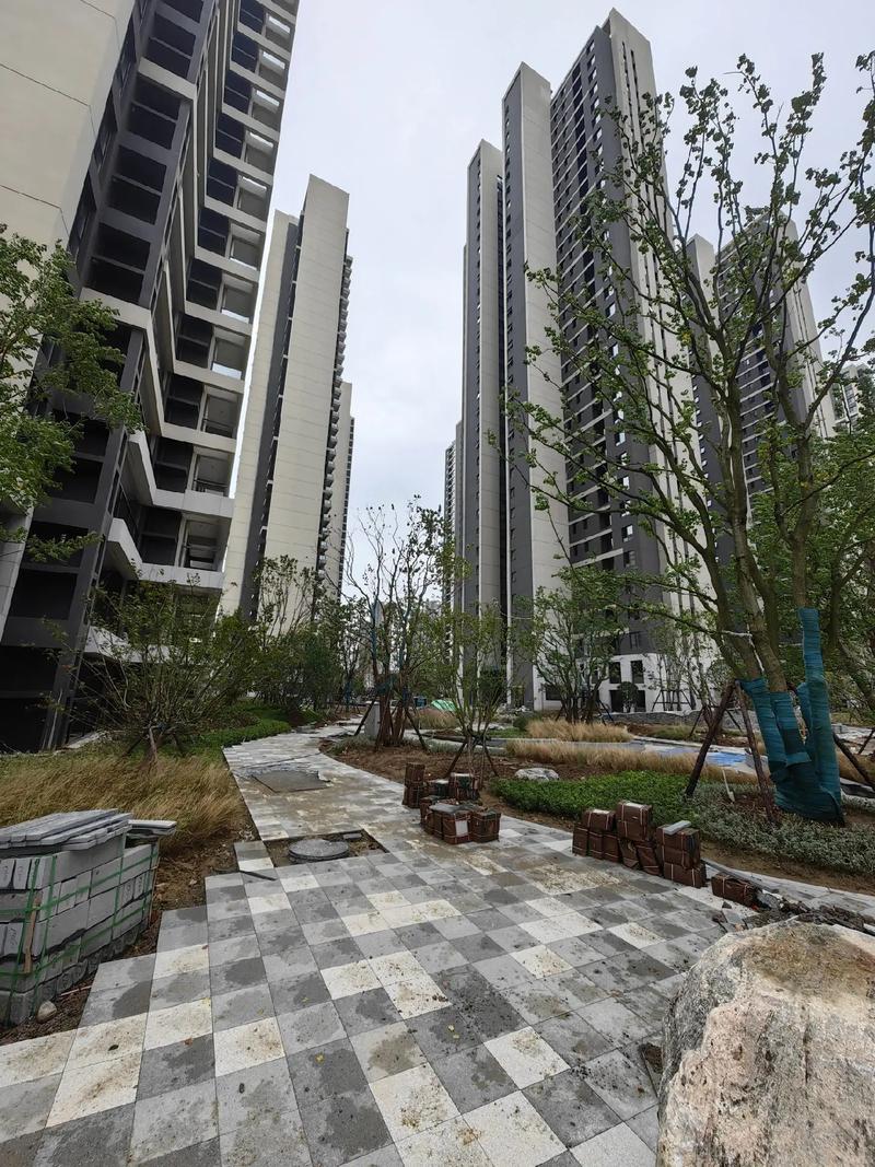 永威城六期玖著样板间征集中,目前团队全部撤回到永威城,未来1